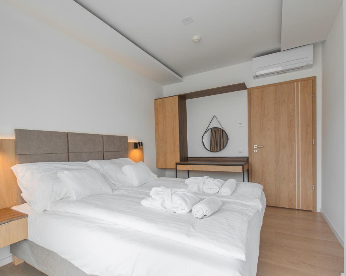 Aparthotel H55 à Balatonlelle Extérieur photo