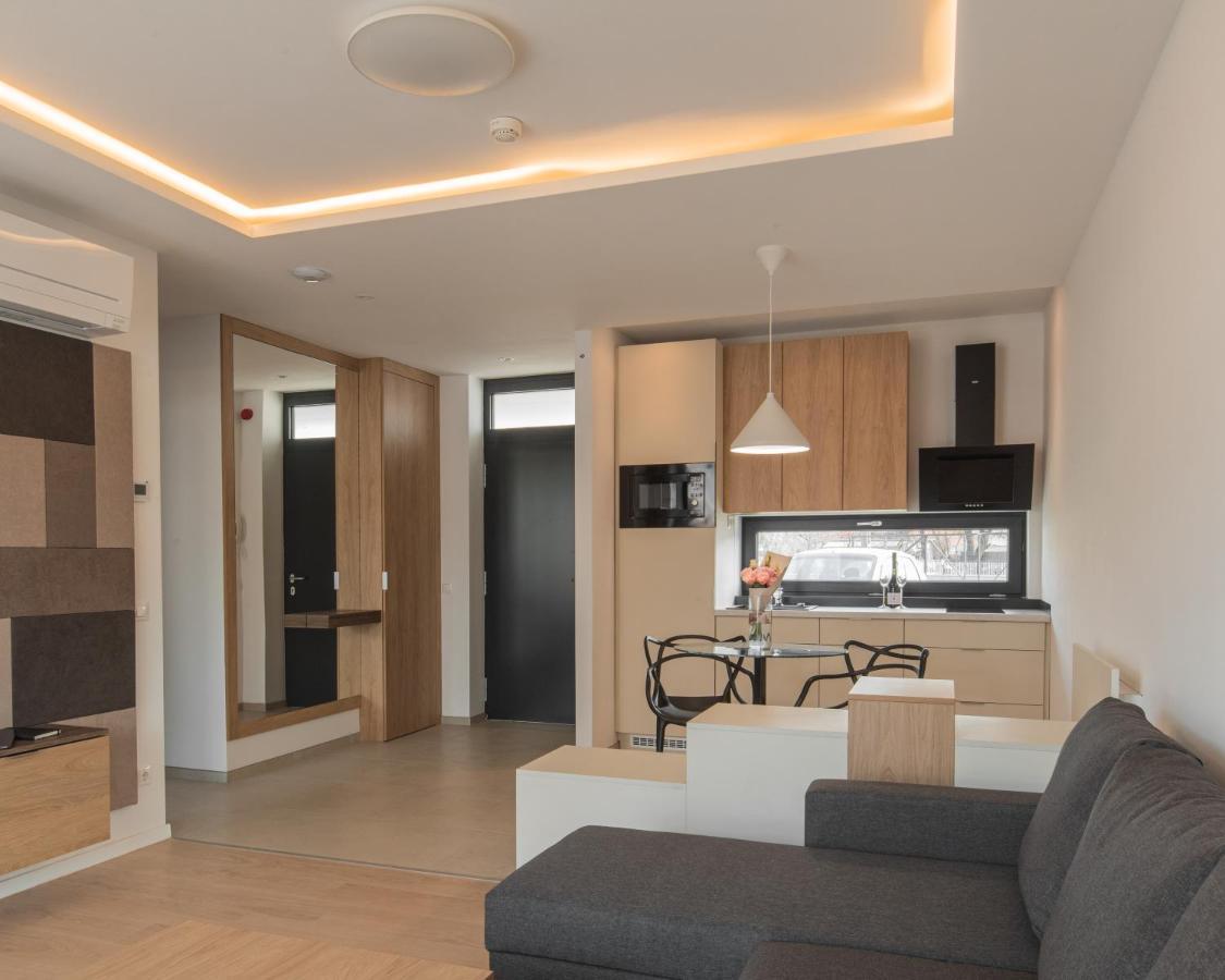 Aparthotel H55 à Balatonlelle Extérieur photo