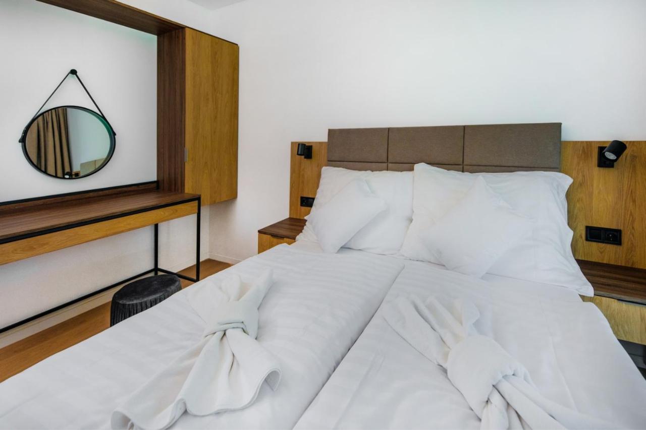Aparthotel H55 à Balatonlelle Extérieur photo