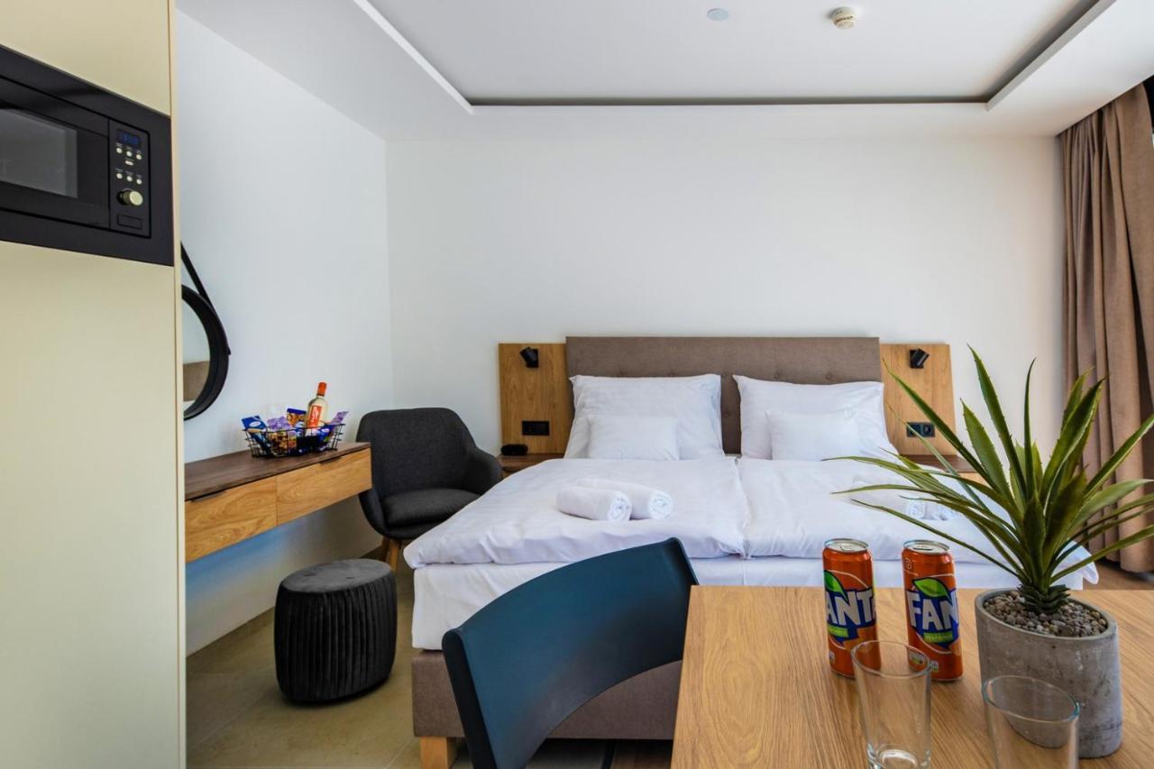 Aparthotel H55 à Balatonlelle Extérieur photo