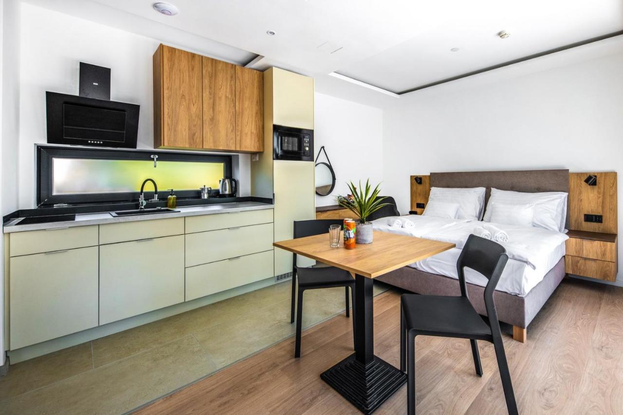 Aparthotel H55 à Balatonlelle Extérieur photo
