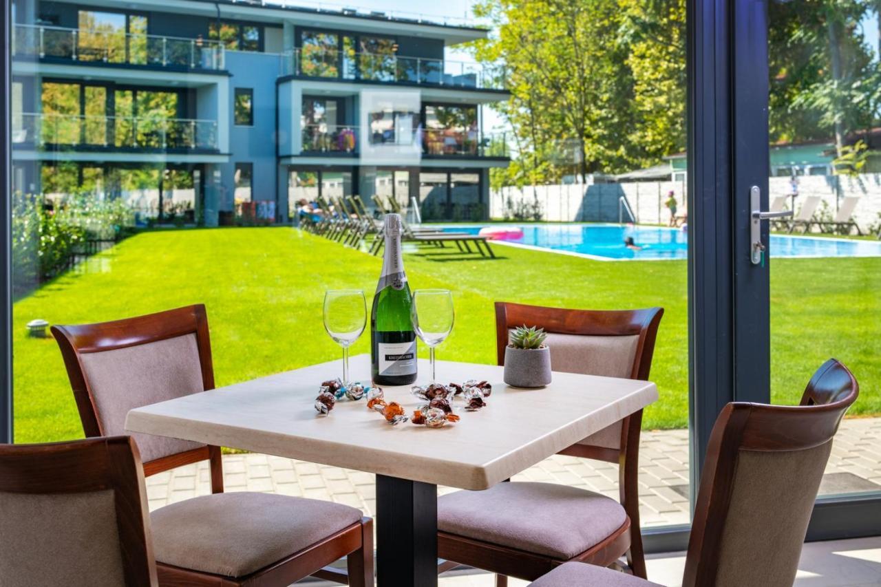 Aparthotel H55 à Balatonlelle Extérieur photo