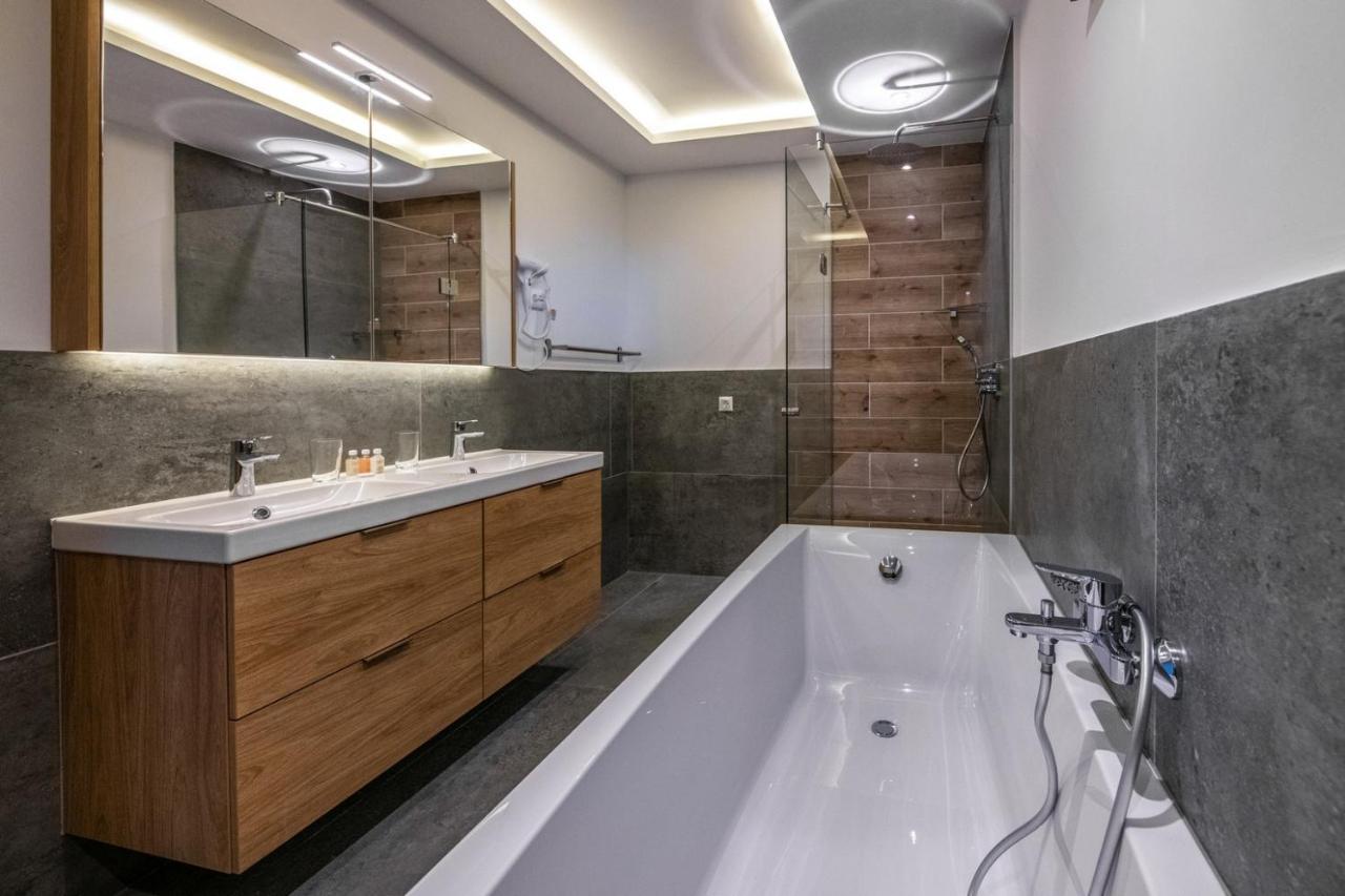 Aparthotel H55 à Balatonlelle Extérieur photo