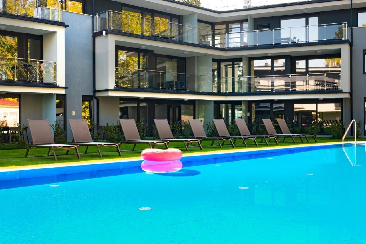 Aparthotel H55 à Balatonlelle Extérieur photo