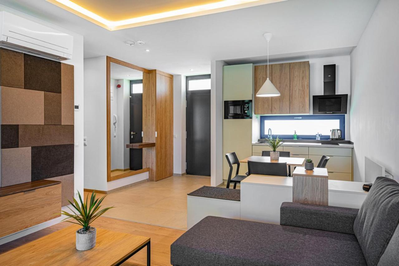 Aparthotel H55 à Balatonlelle Extérieur photo